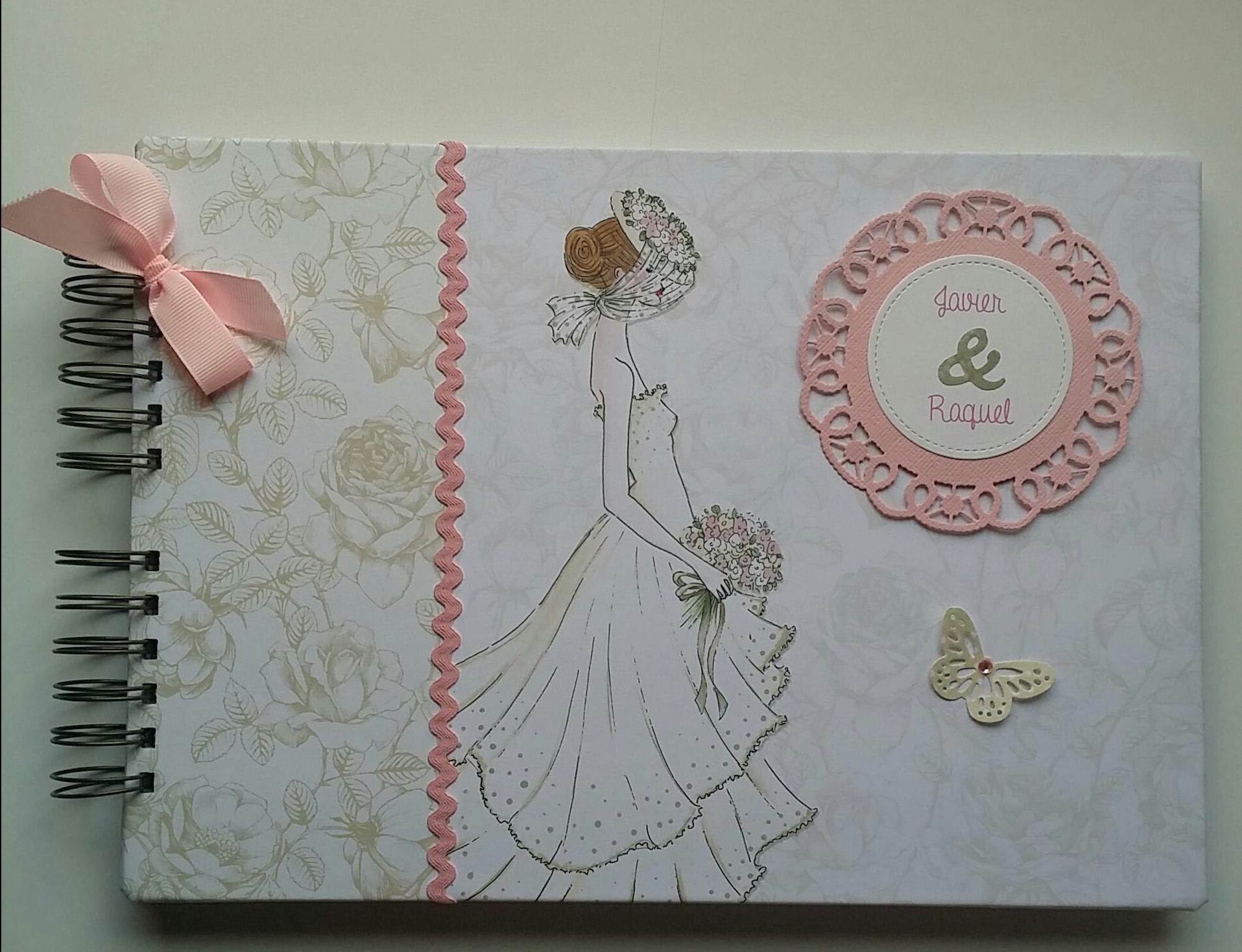 Libro de firmas personalizado para boda en beig y rosa